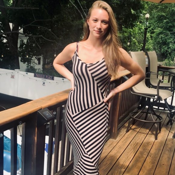 BLACK & TAN MAXI DRESS - Picture 4 of 4